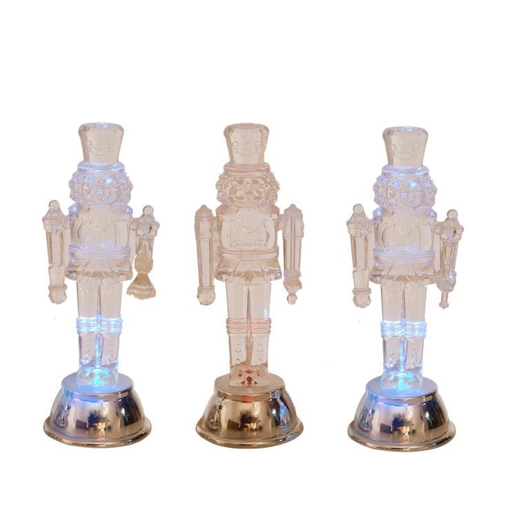 CASCANUECES LED 15CM TRANSP-PLTDO